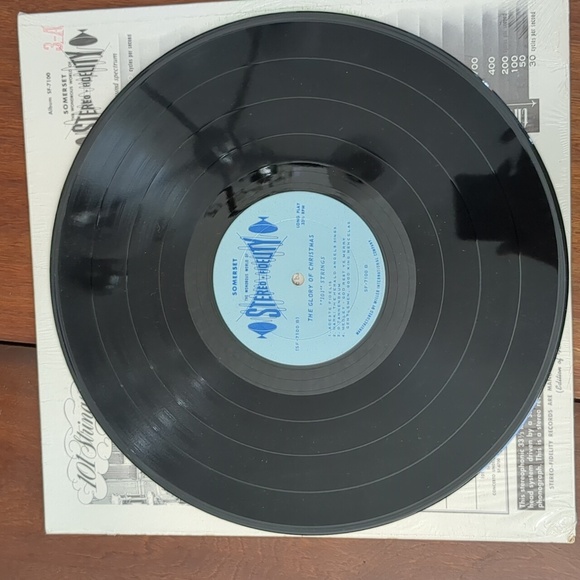 101 Strings Christmas Moods Vinyl Record With Green Cover - Picture 3 of 6